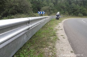 Aveyron : grâce à la FFMC la glissière de sécurité est doublée – Moto Magazine
