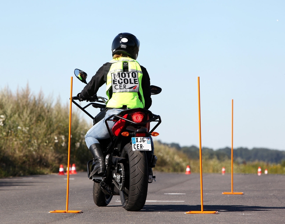 L’Europe abaisse la cylindrée minimale pour le passage du permis moto