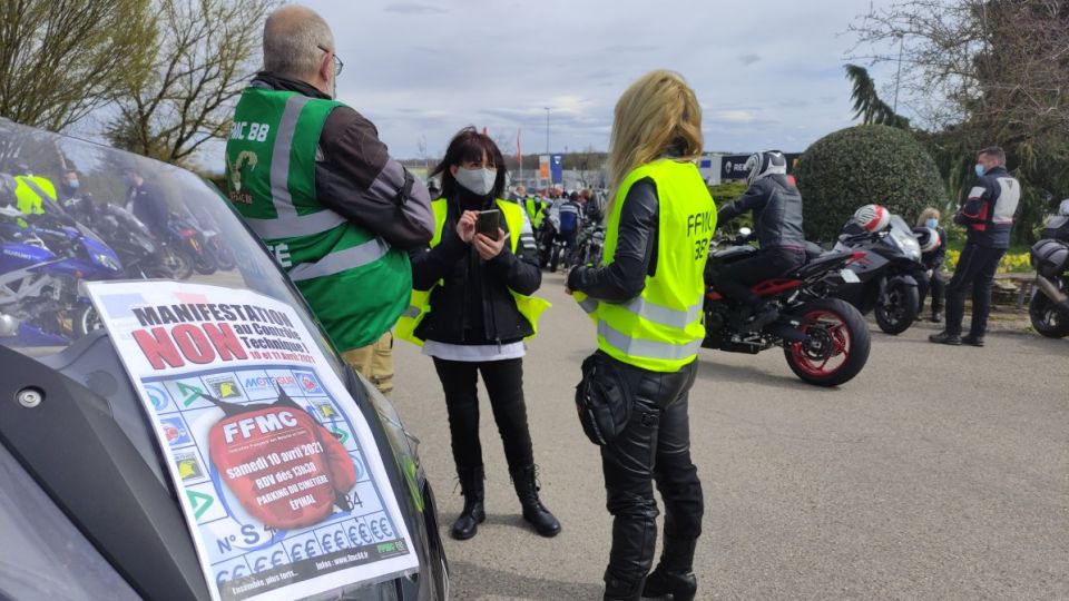 Manifestation des motards en colère contre l’instauration d’un contrôle technique pour les deux roues motorisés